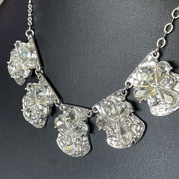 Cato Jewelry Silver Tone Rhinestone Statement Necklace Angel Shape Bright Shiny - Picture 4 of 5
